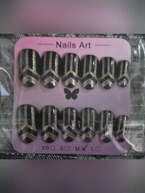 4/$20 Black And Gold Stripes Nails